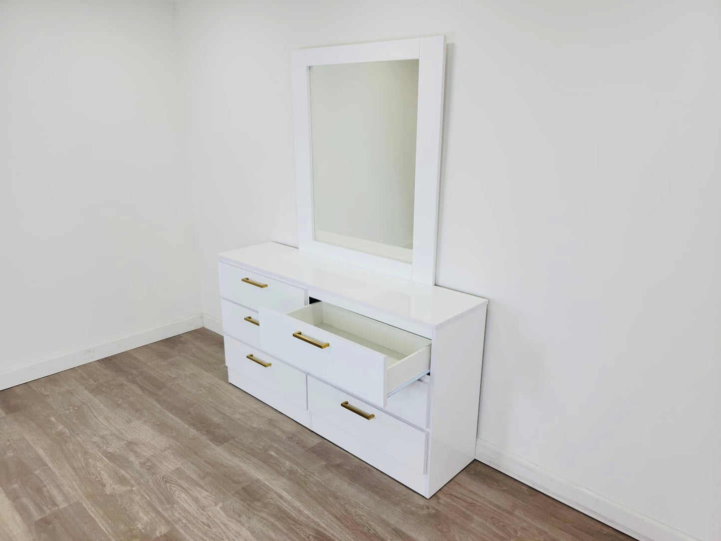 Dresser White Glossy Gold