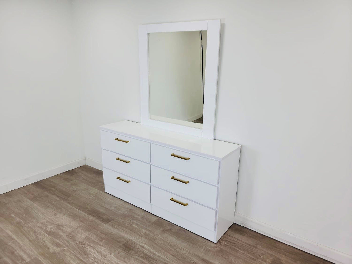 Dresser White Glossy Gold